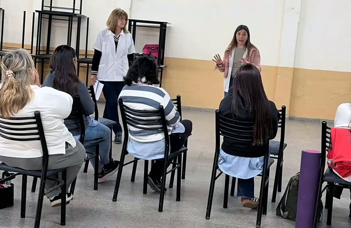 Vecinos de Vieytes participaron de una charla sobre prevención del suicidio -