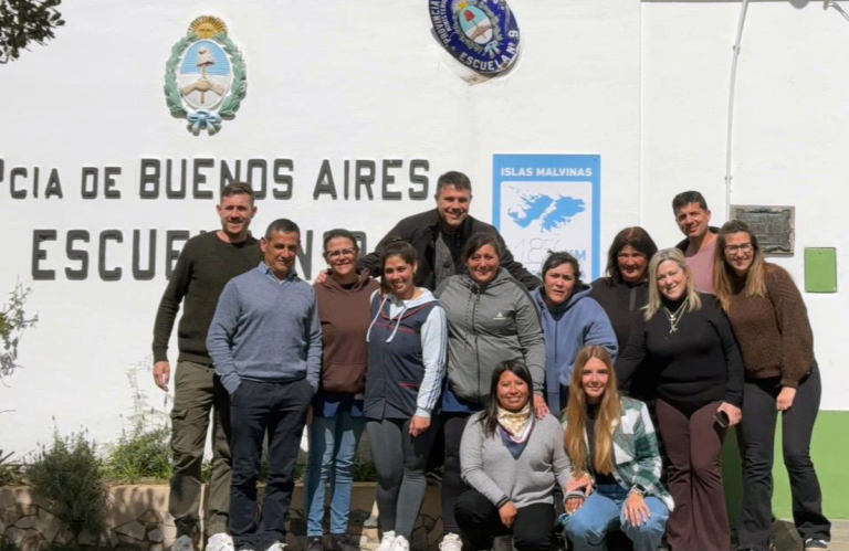 Hourcade confirmó la construcción de nuevas aulas para la Escuela 9 de La Clelia ante el crecimiento de la matrí…